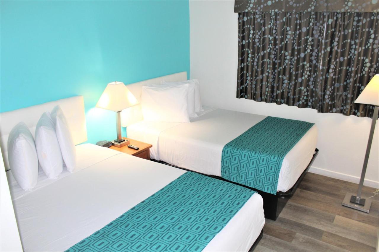Hotel Howard Johnson By Wyndham San Diego Bayfront Chula Vista