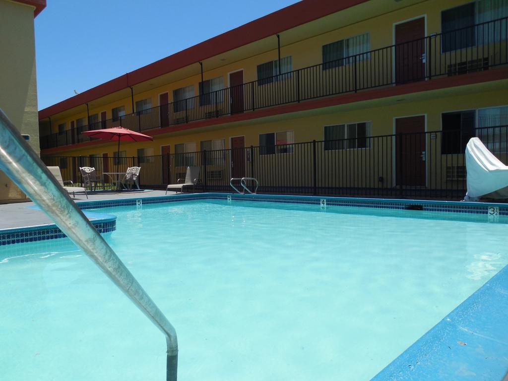 Howard Johnson By Wyndham San Diego Bayfront Hotel Chula Vista