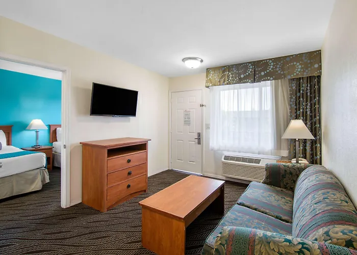 Howard Johnson Suites By Wyndham San Diego Chula Vista Bayfront